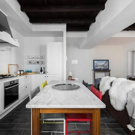 Juvara In The Hearth Of Apartamento